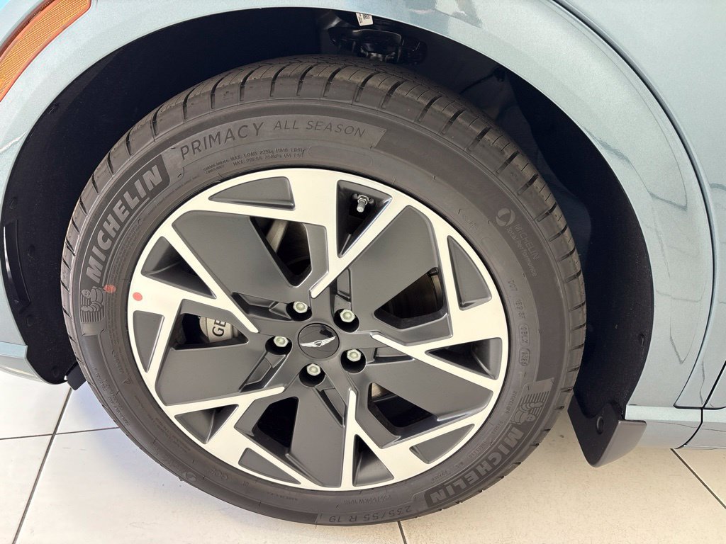New 2027 Genesis GV60 RWD image 9