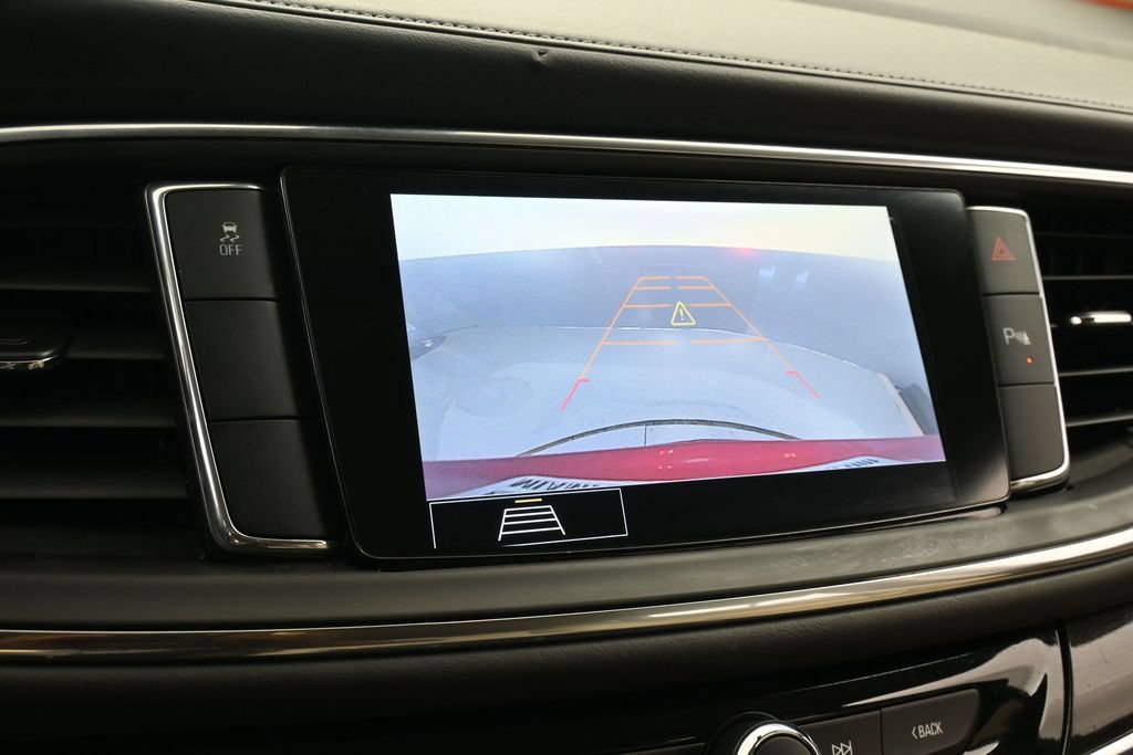 Used 2020 Buick Enclave Essence FWD image 19