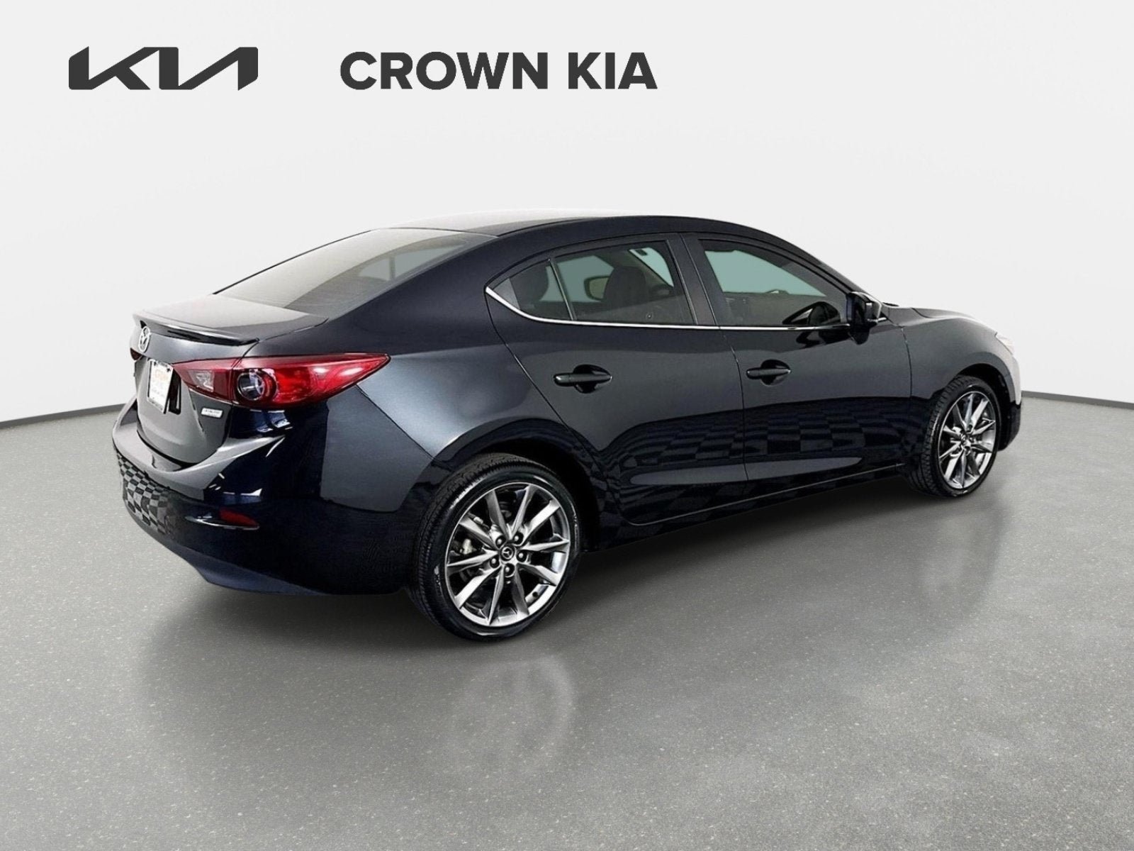 Used 2018 MAZDA MAZDA3 Touring FWD image 5