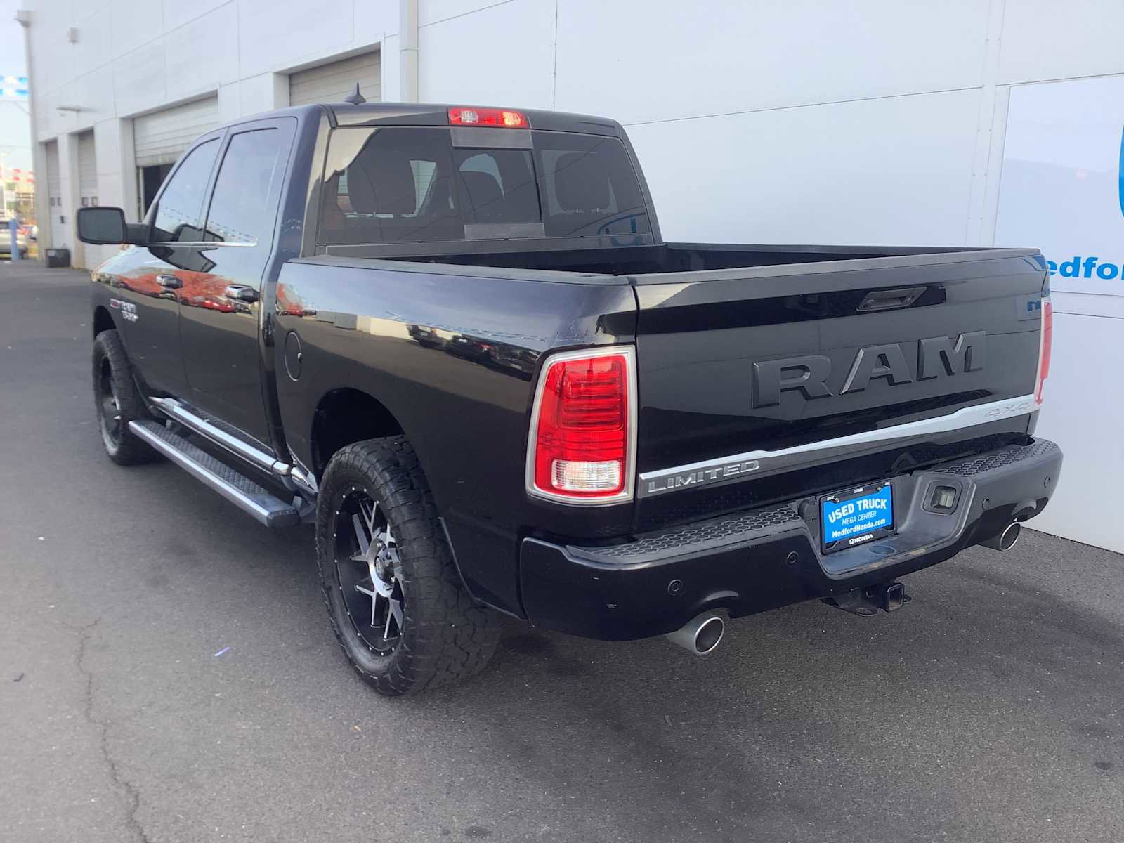 Used 2017 RAM 1500 Limited image 4