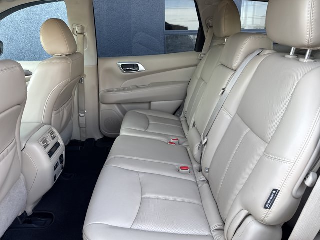 Used 2019 Nissan Pathfinder Platinum w/ Cargo Package AWD/4WD image 5