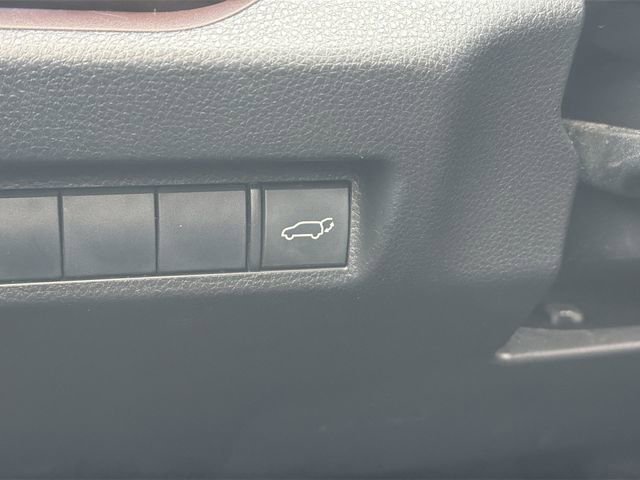 Used 2020 Toyota RAV4 Limited AWD/4WD image 26