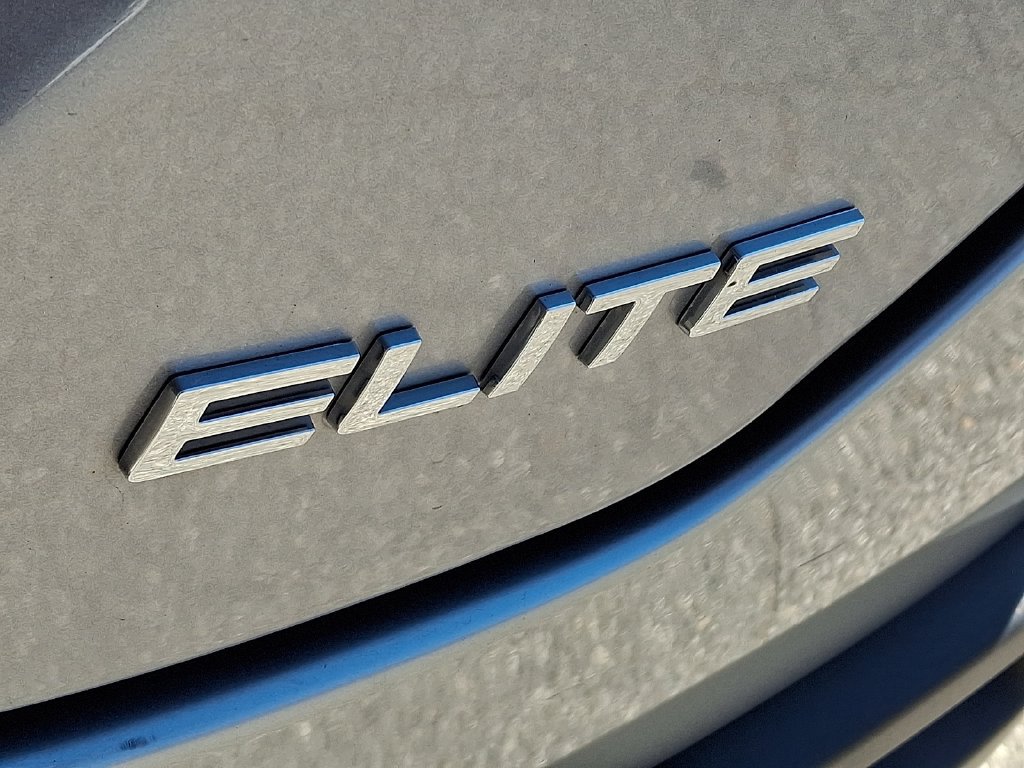 Used 2025 Honda Pilot Elite image 31