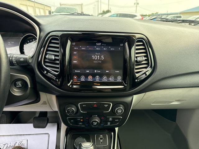 Used 2017 Jeep Compass Limited AWD/4WD image 16