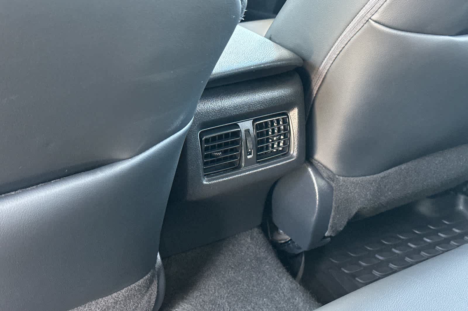 Used 2023 Toyota Camry SE w/ Audio Upgrade Package FWD image 14