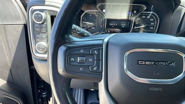 Used 2022 GMC Sierra 2500 Denali w/ Denali Black Diamond Edition AWD/4WD image 26