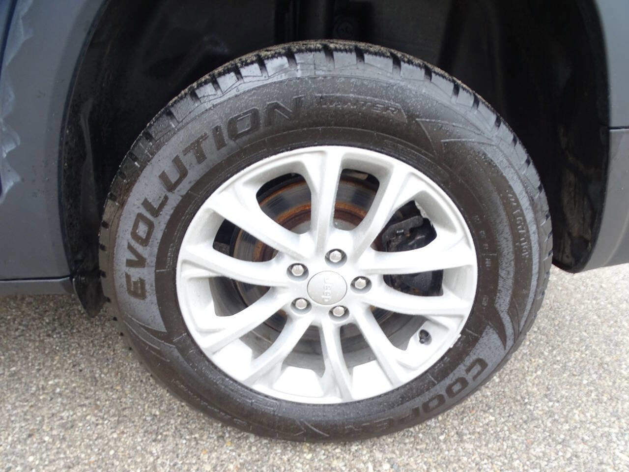 Used 2021 Jeep Cherokee Sport w/ Popular Appearance Group image 39