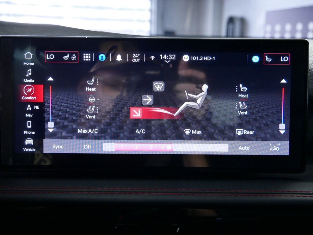 Used 2024 Dodge Hornet GT w/ GT Blacktop Package image 43