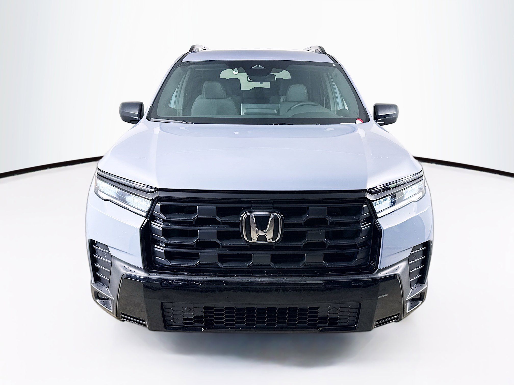 New 2026 Honda Pilot Sport image 3