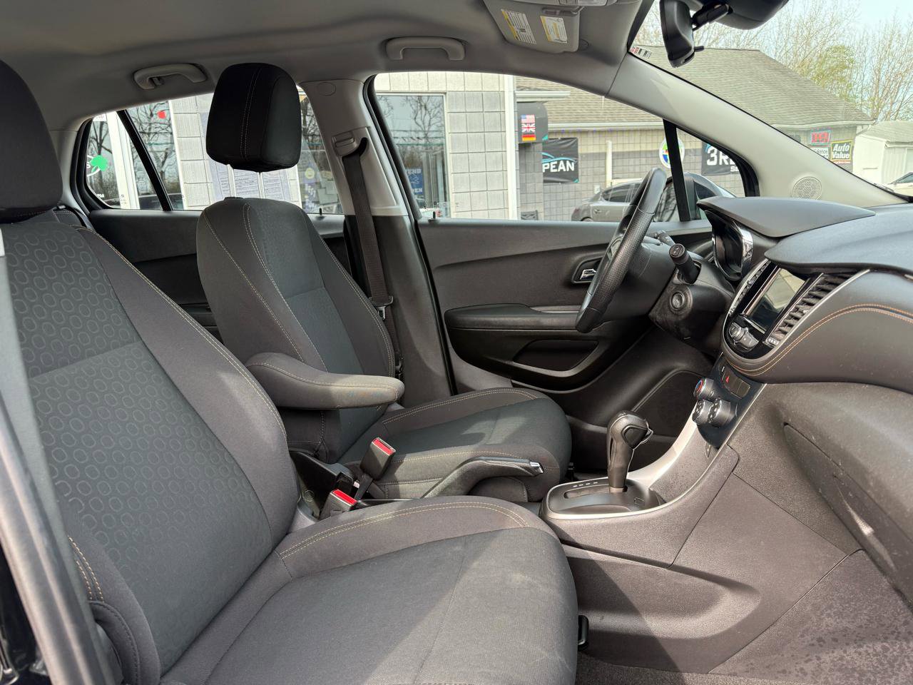 Used 2019 Chevrolet Trax LS FWD image 11