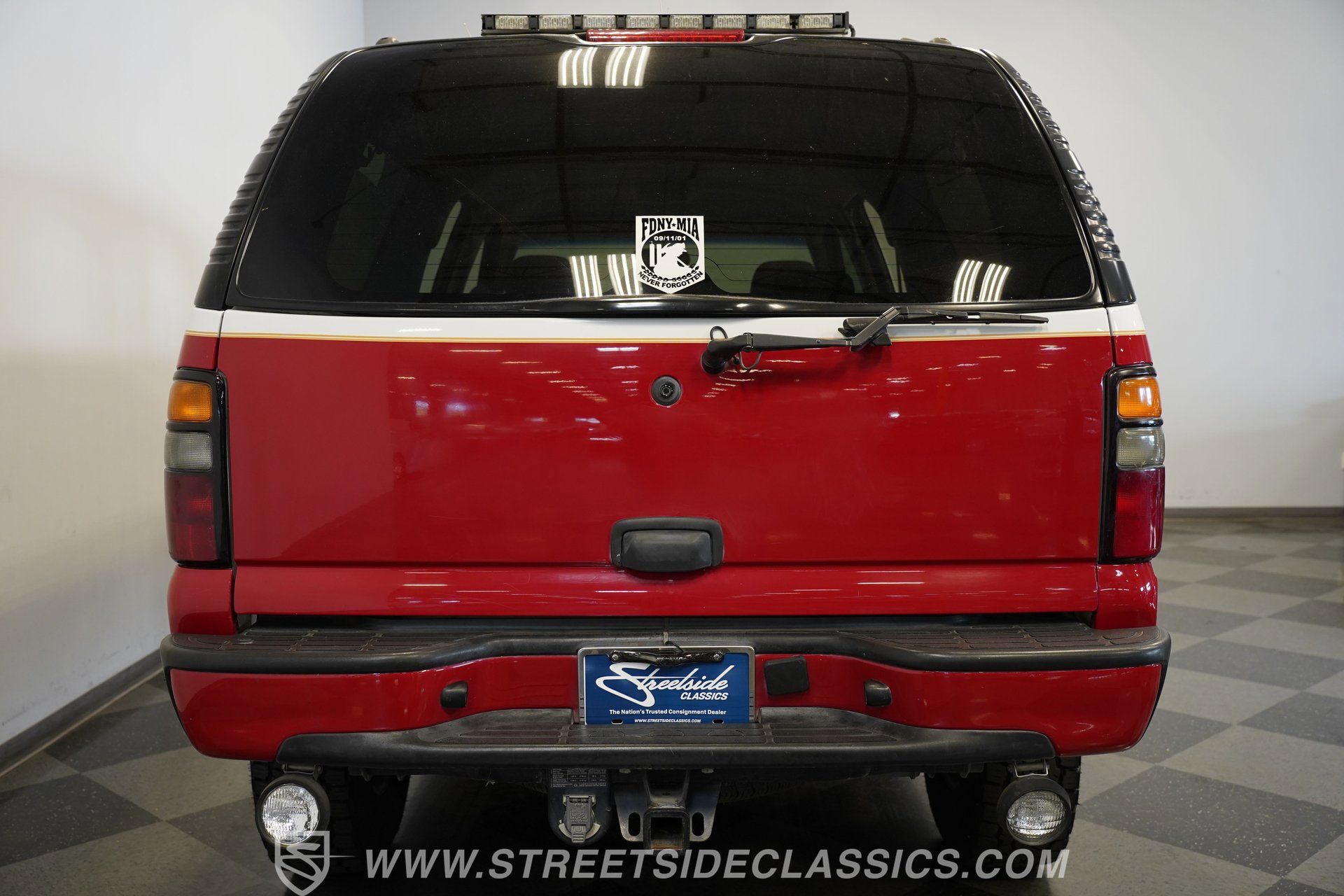 Used 2004 Chevrolet Suburban 2500 AWD/4WD image 11