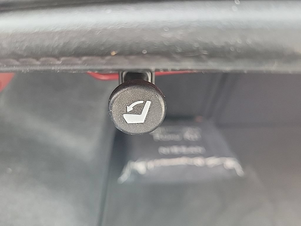 Used 2024 Nissan Altima 2.5 SR FWD image 18