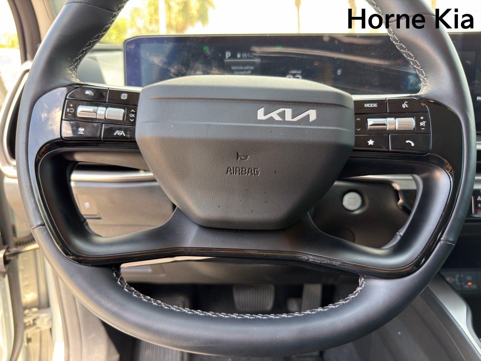 New 2026 Kia Sorento LX FWD image 12