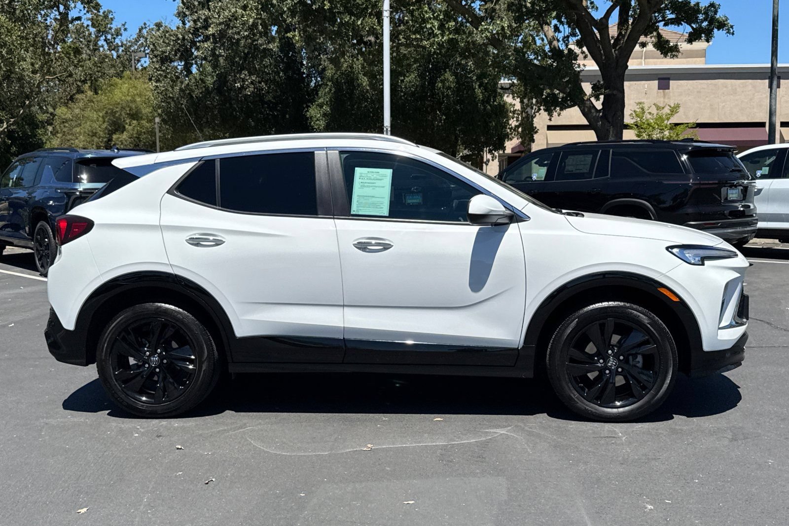 Used 2024 Buick Encore GX Sport Touring AWD/4WD image 2