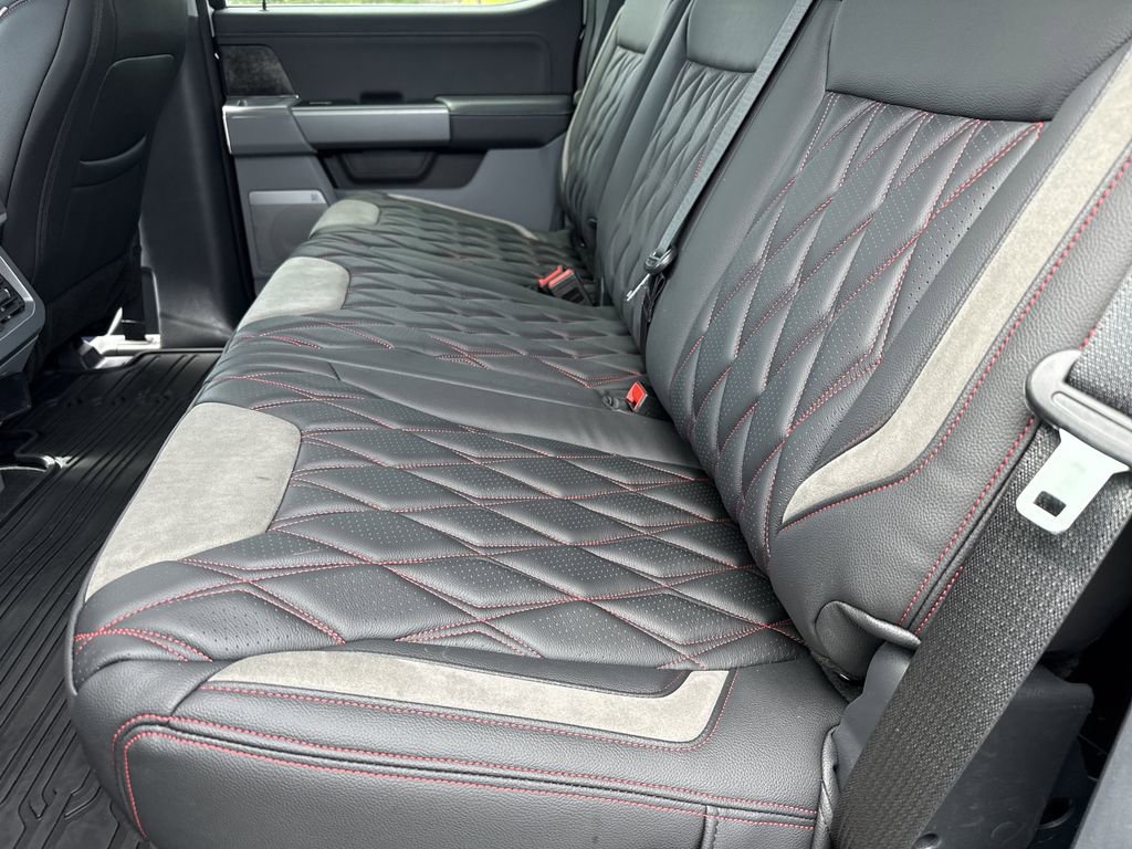 Used 2025 Ford F250 XLT w/ Black Appearance Package image 20