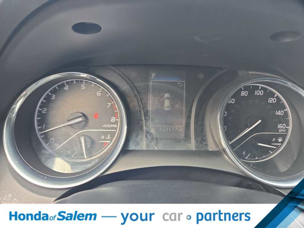 Used 2020 Toyota Camry SE image 14