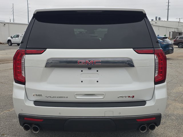 Used 2023 GMC Yukon XL AT4 w/ Technology Package AWD/4WD image 4