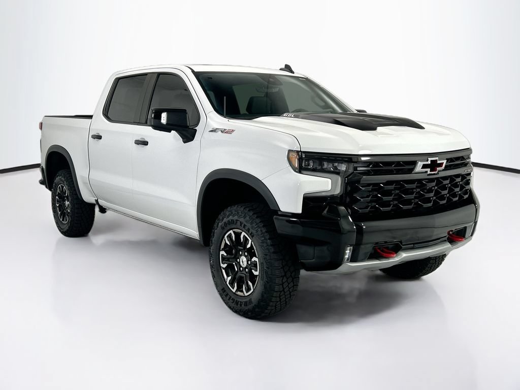 Used 2023 Chevrolet Silverado 1500 ZR2 w/ Technology Package AWD/4WD image 3