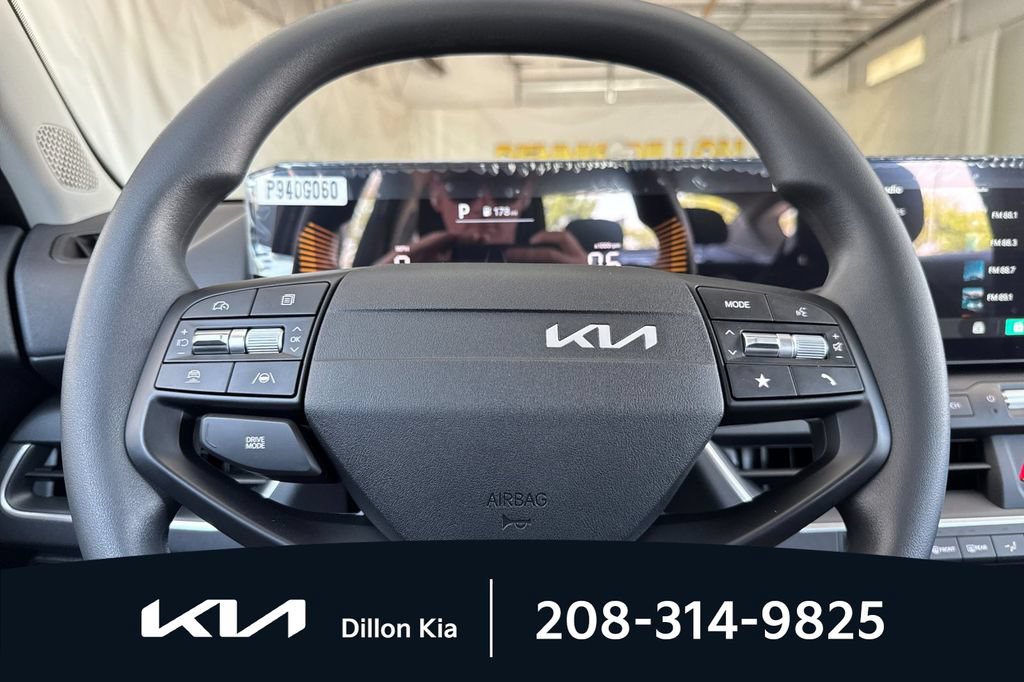 New 2026 Kia K4 FWD image 24