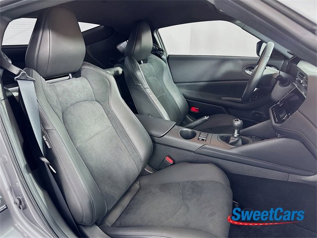 Used 2024 Nissan Z Performance w/ Floor Mat Package image 12