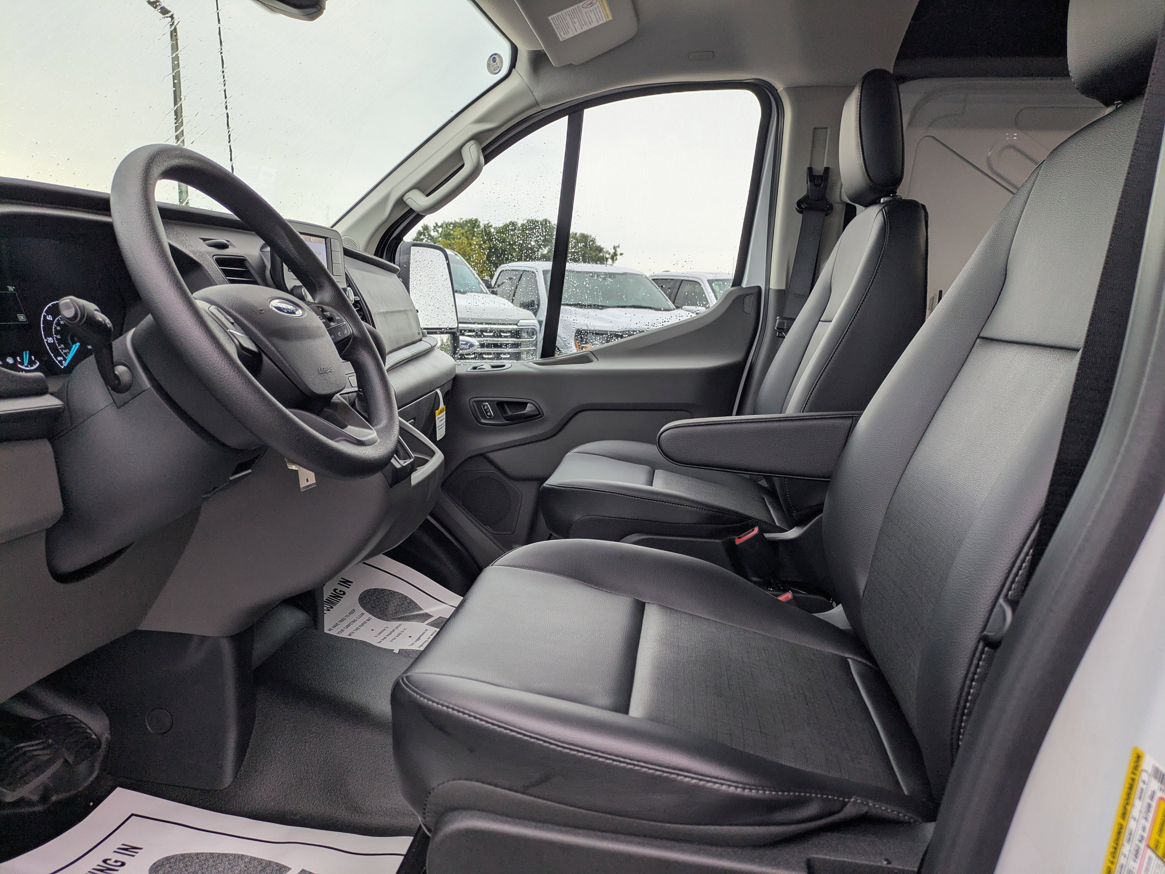 New 2025 Ford Transit 150 Low Roof RWD image 26