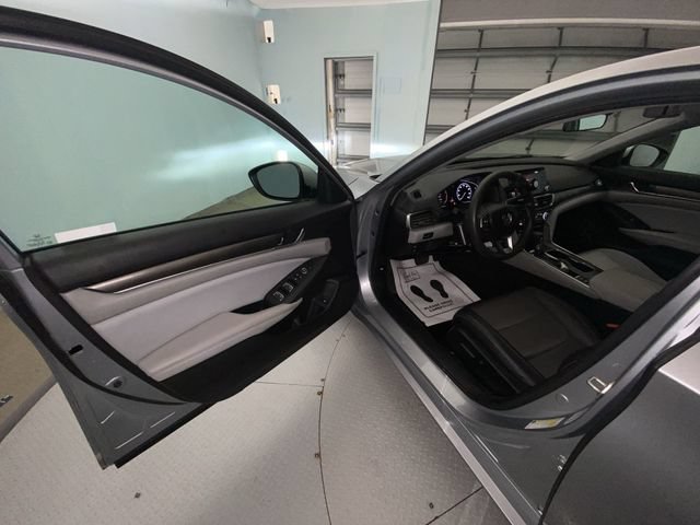 Used 2018 Honda Accord LX image 11
