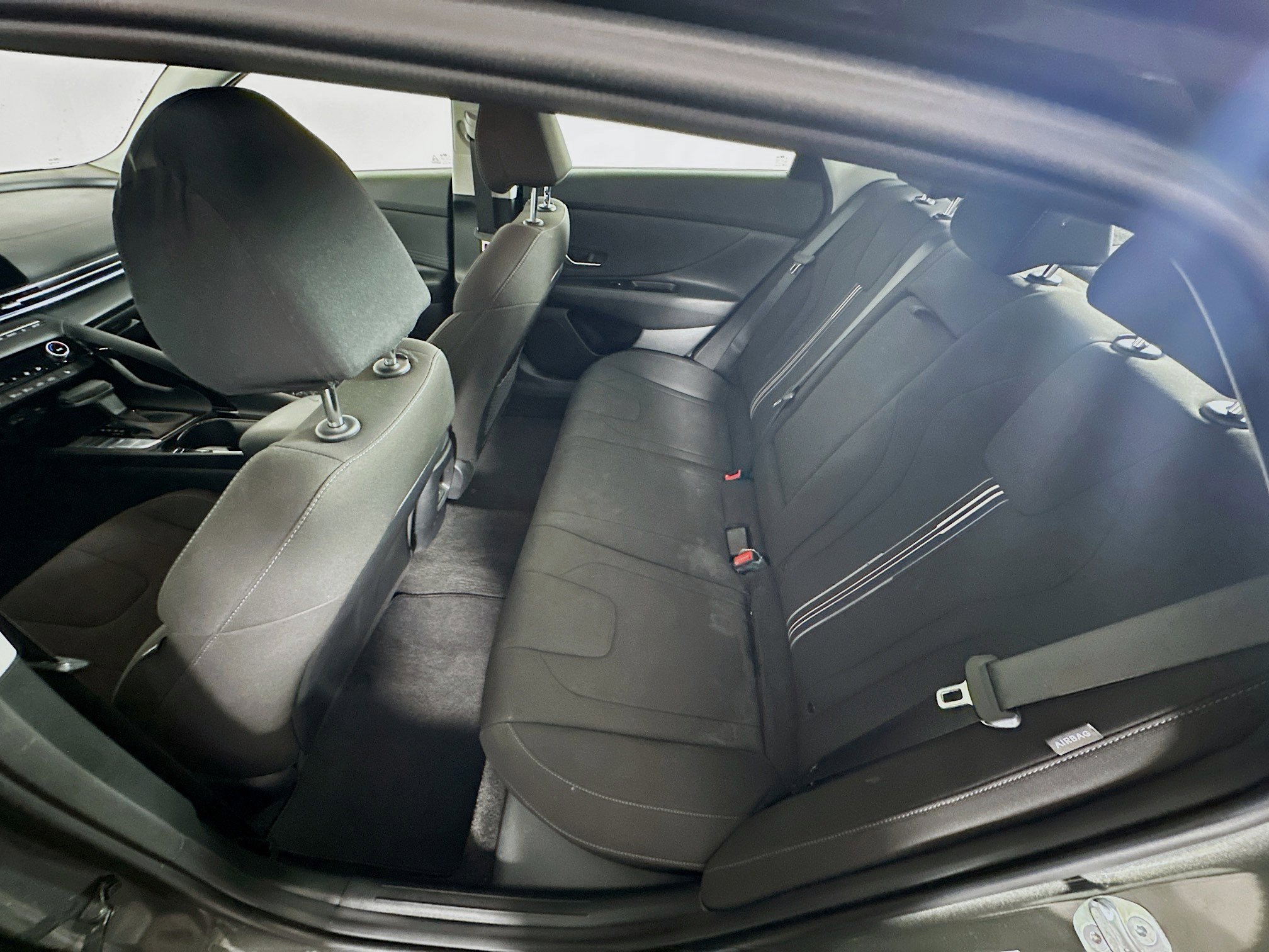 Used 2025 Hyundai Elantra SEL image 28