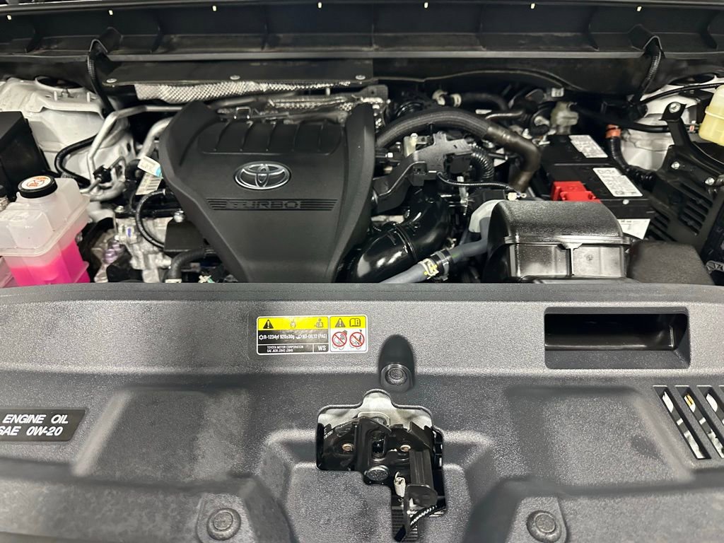 Used 2025 Toyota Highlander XLE image 73