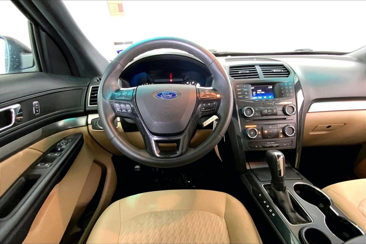 Used 2017 Ford Explorer FWD image 14