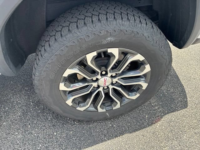 Used 2024 GMC Canyon Denali AWD/4WD image 14