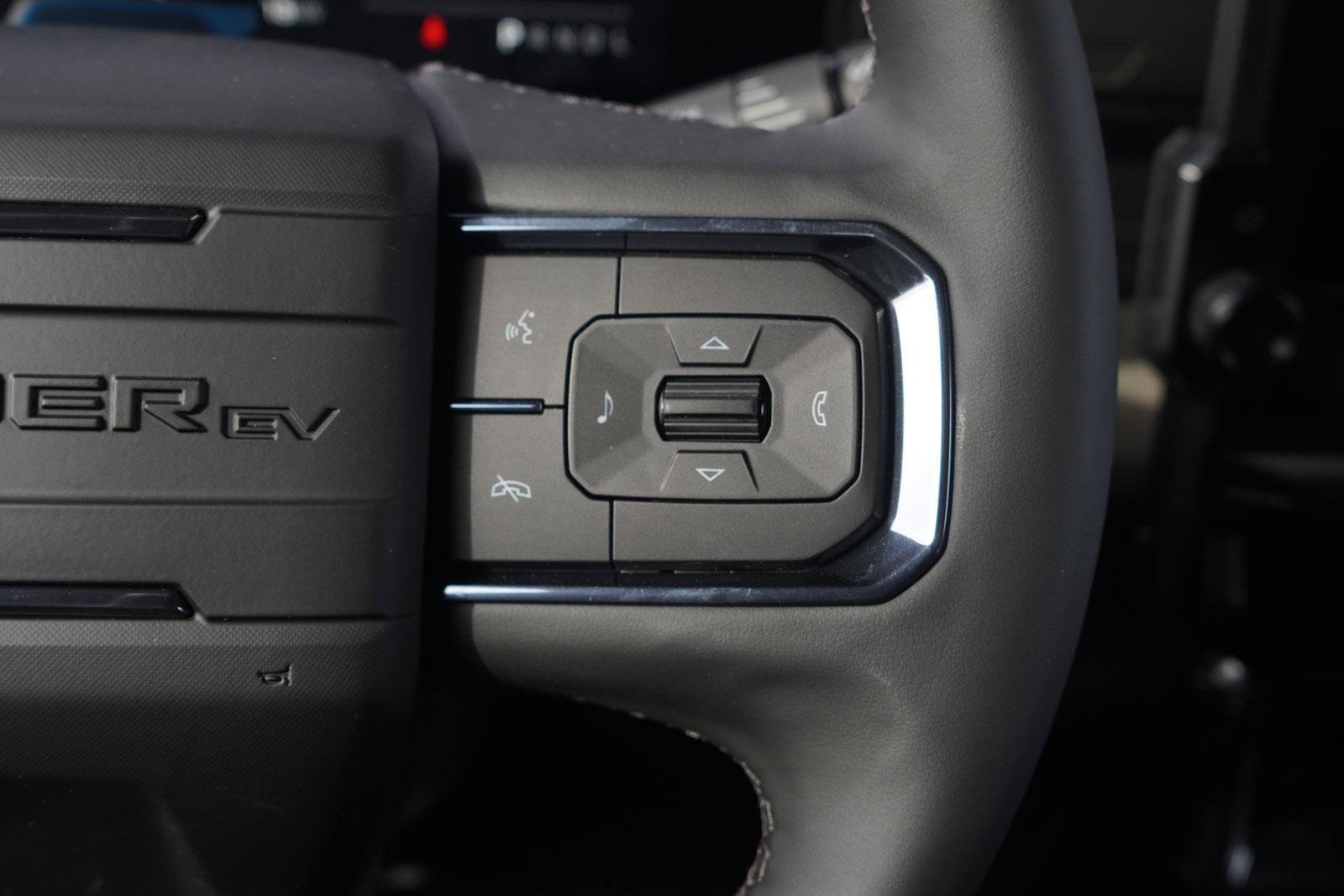 New 2026 GMC Hummer EV 4x4 Crew Cab image 18