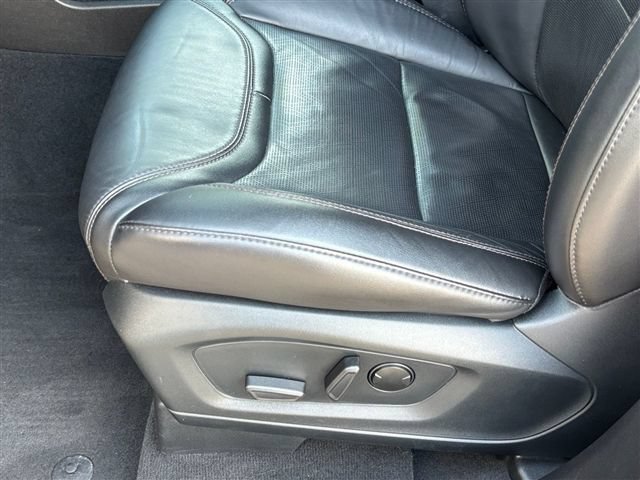 Certified 2023 Ford Explorer Platinum w/ Equipment Group 601A AWD/4WD image 17