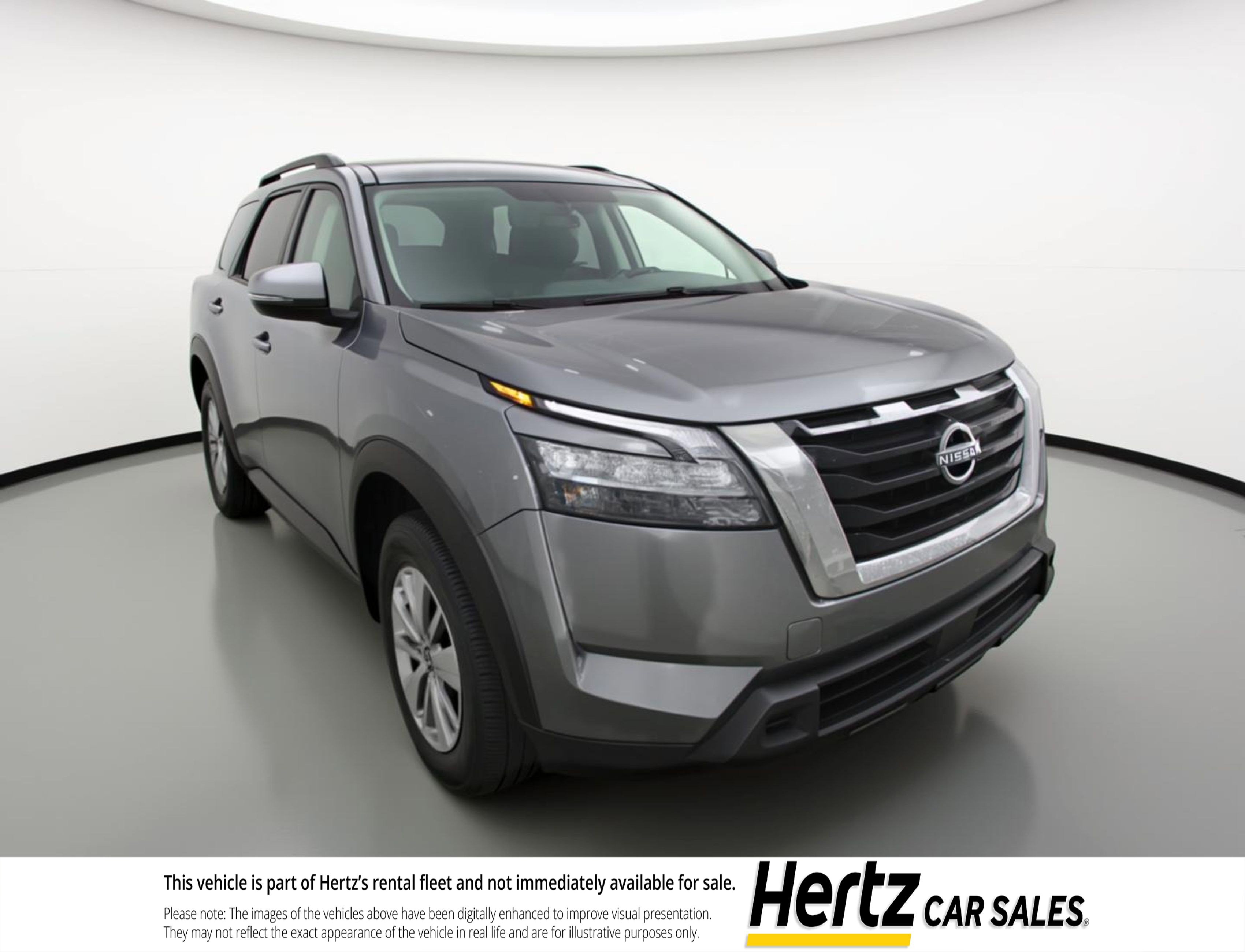 Used 2025 Nissan Pathfinder SV image 1