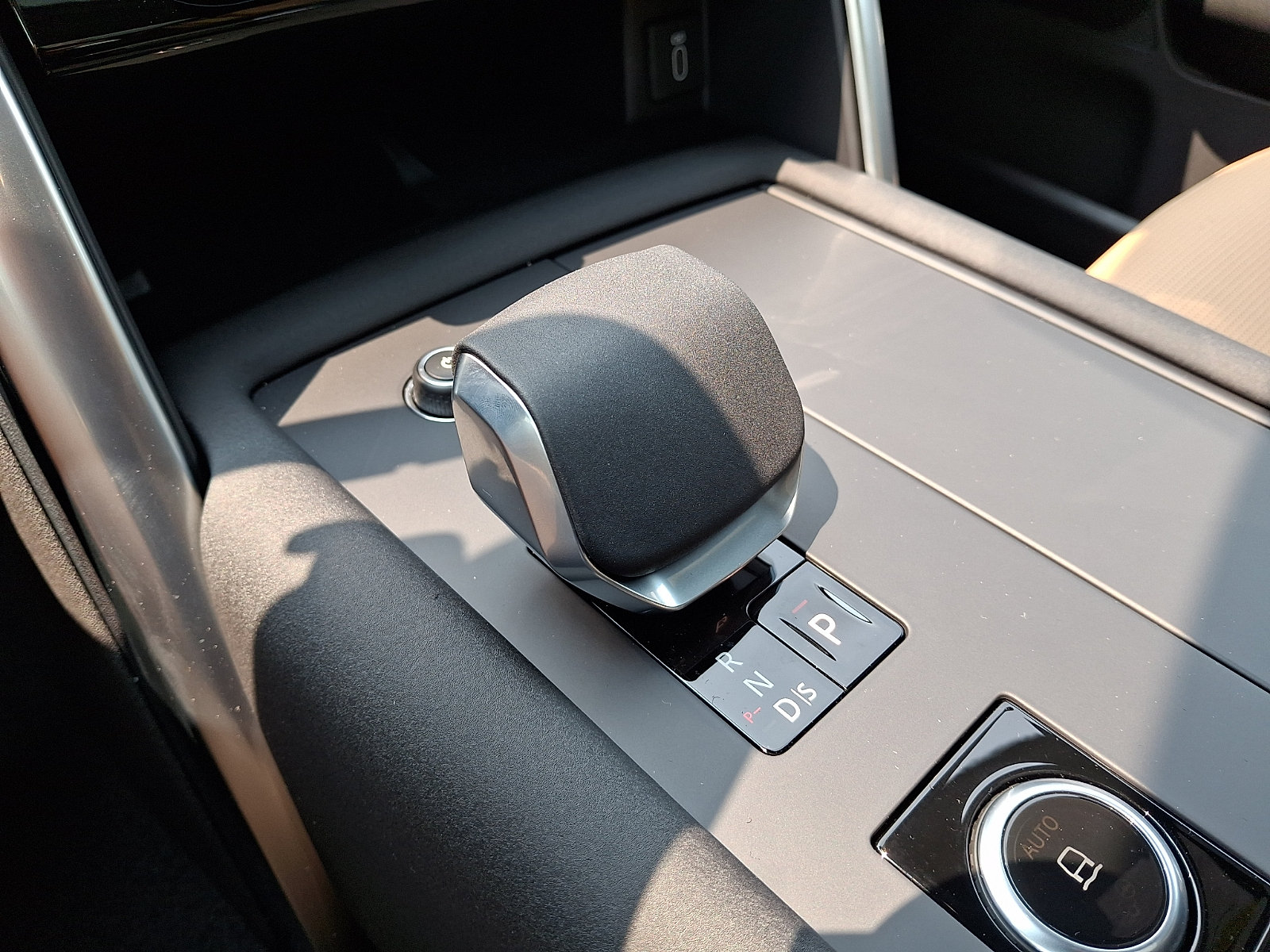 New 2026 Land Rover Discovery Dynamic SE AWD/4WD image 13