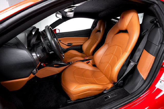 Certified 2018 Ferrari 488 GTB RWD image 4
