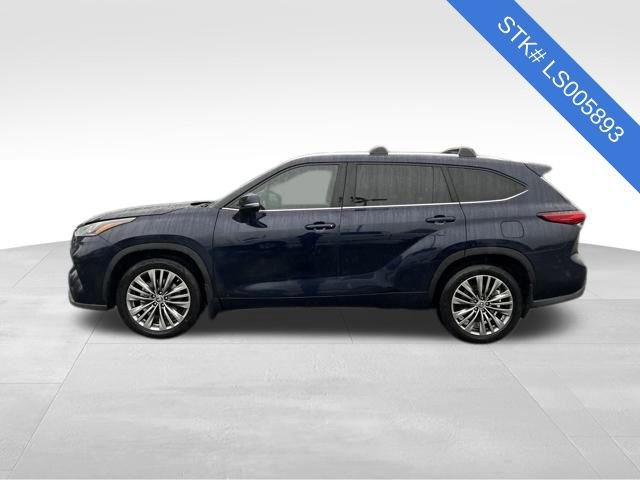 Used 2020 Toyota Highlander Platinum image 4