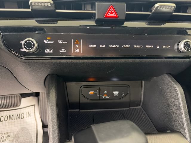 Used 2026 Kia Sportage SX AWD/4WD image 16