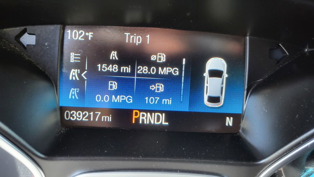 Used 2018 Ford Focus SE w/ SE Appearance Package image 29