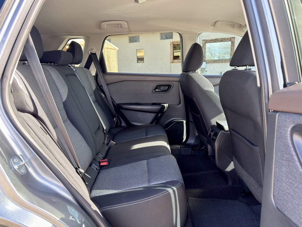 Used 2021 Nissan Rogue S image 12