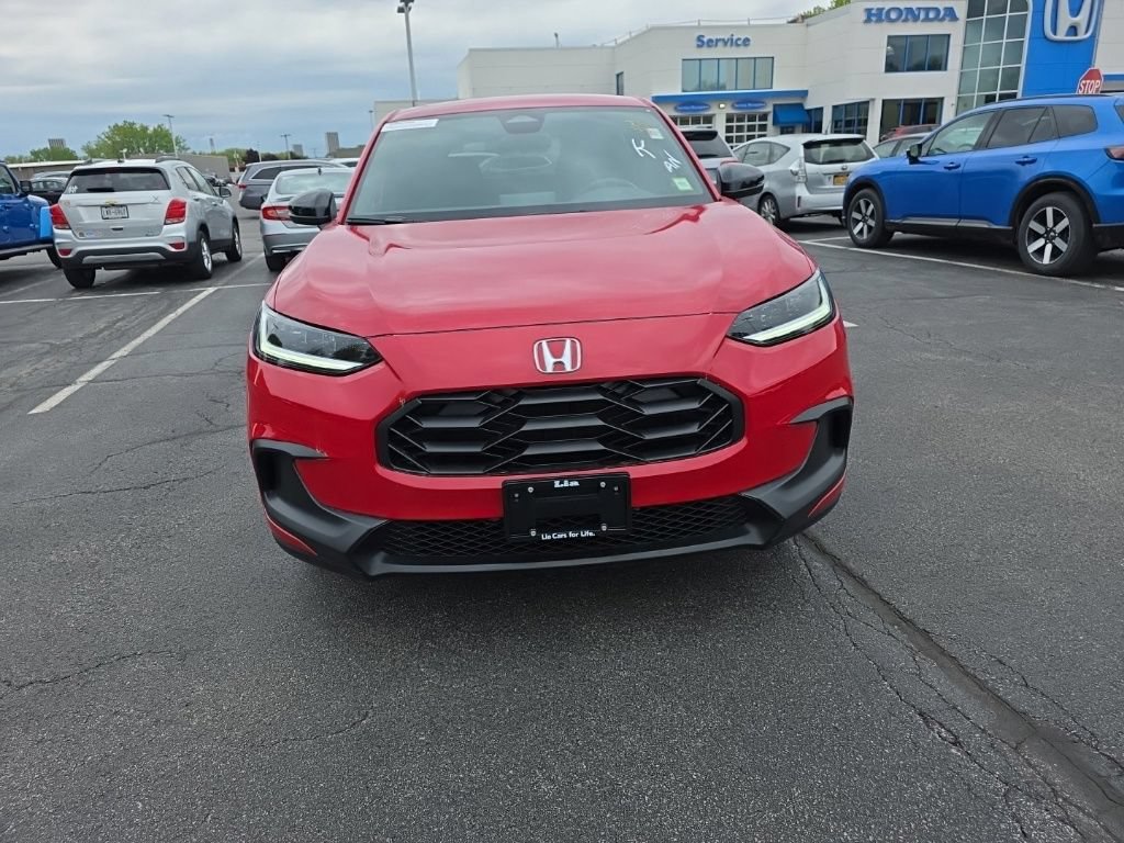 Certified 2025 Honda HR-V Sport image 2