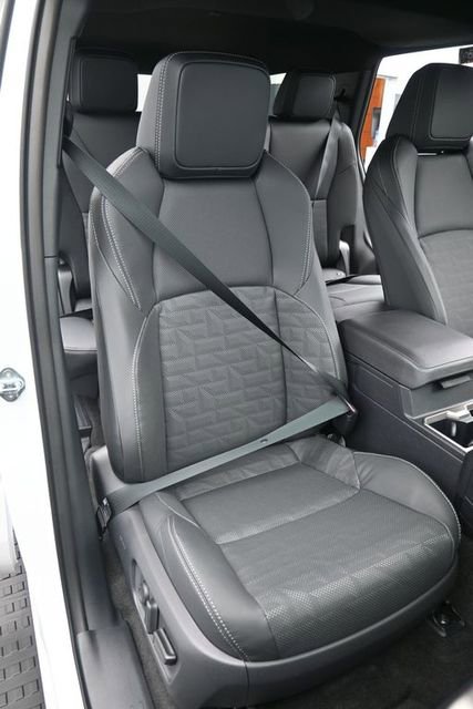 New 2026 Toyota 4Runner TRD Off-Road Premium AWD/4WD image 15