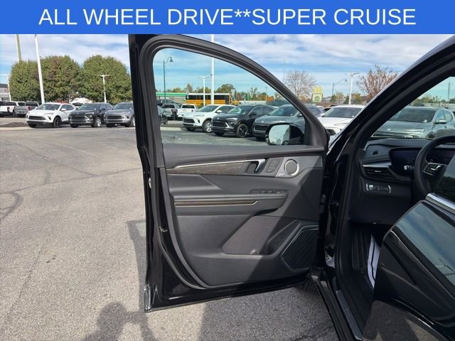 Used 2025 Buick Enclave Avenir w/ Super Cruise Package image 26