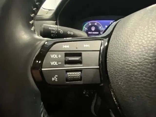 Used 2023 Honda Accord Touring image 29