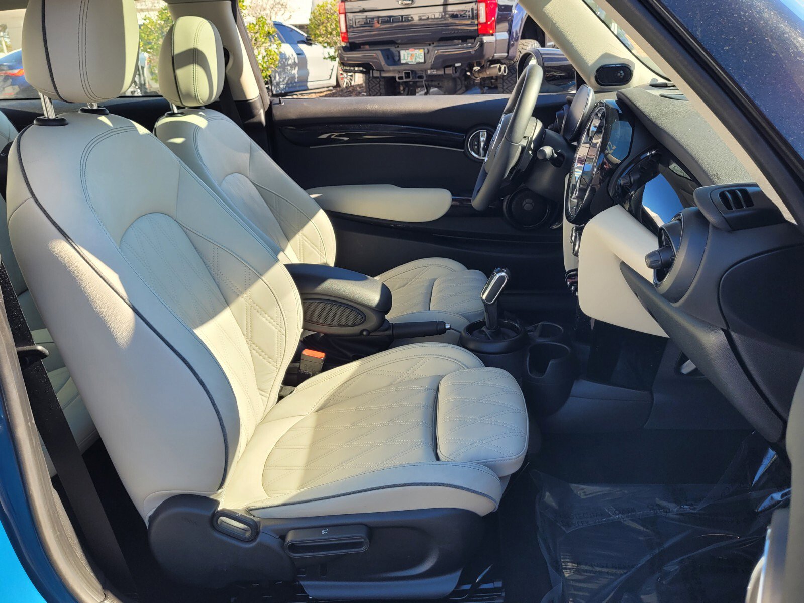 Used 2022 MINI Cooper S image 16