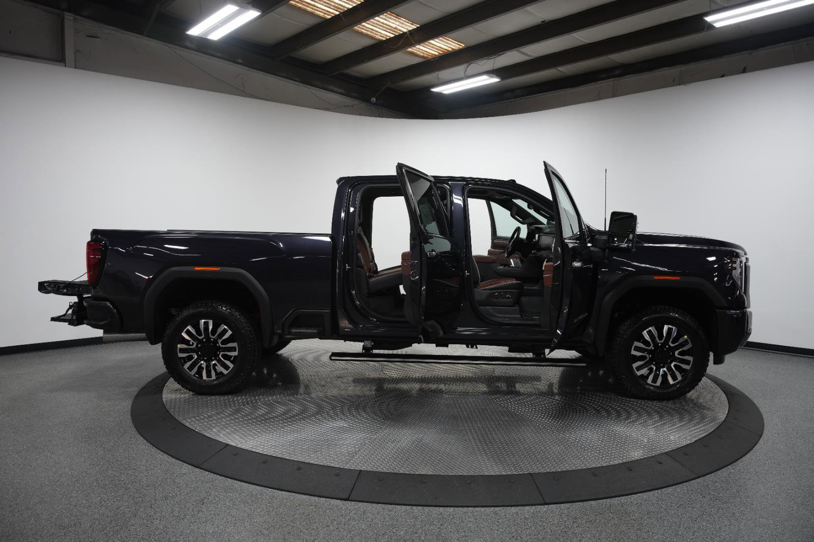 New 2026 GMC Sierra 2500 Denali Ultimate image 13