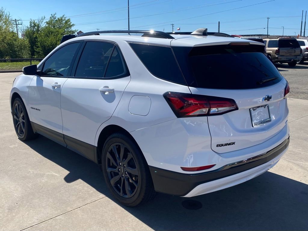 Used 2023 Chevrolet Equinox RS w/ RS Leather Package image 3