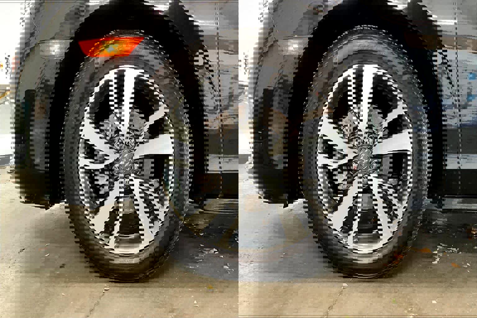 Used 2023 Honda Odyssey Touring image 11