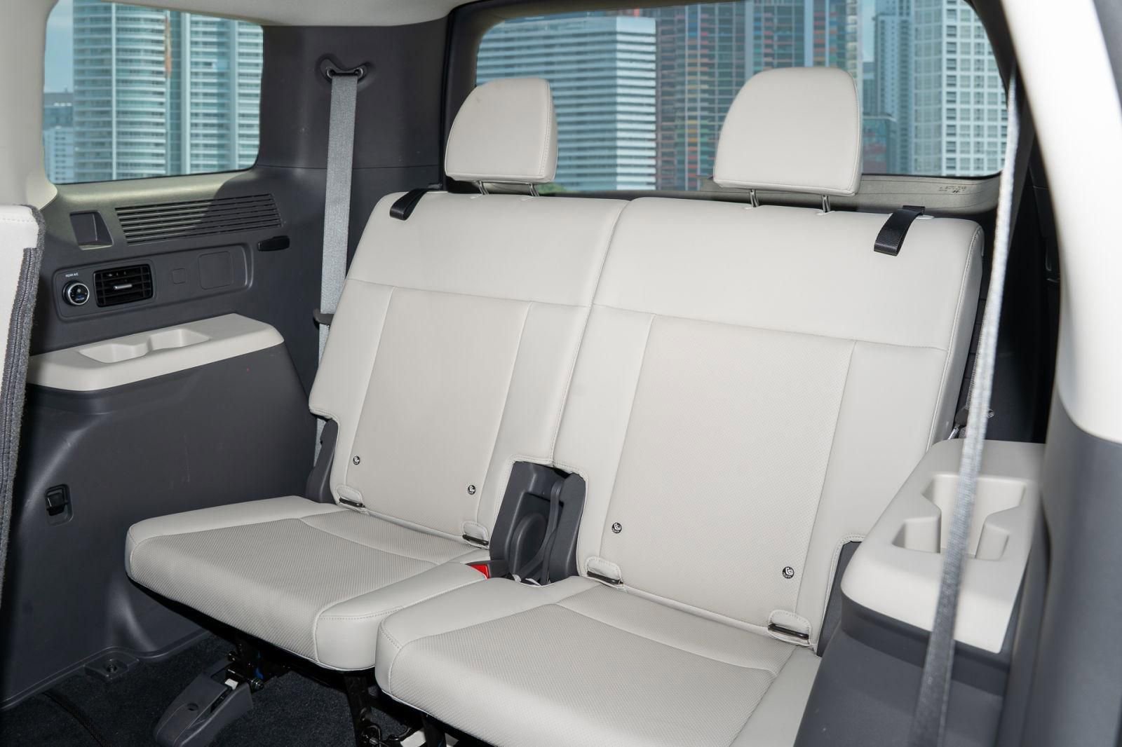 Used 2025 Hyundai Santa Fe SEL FWD image 21