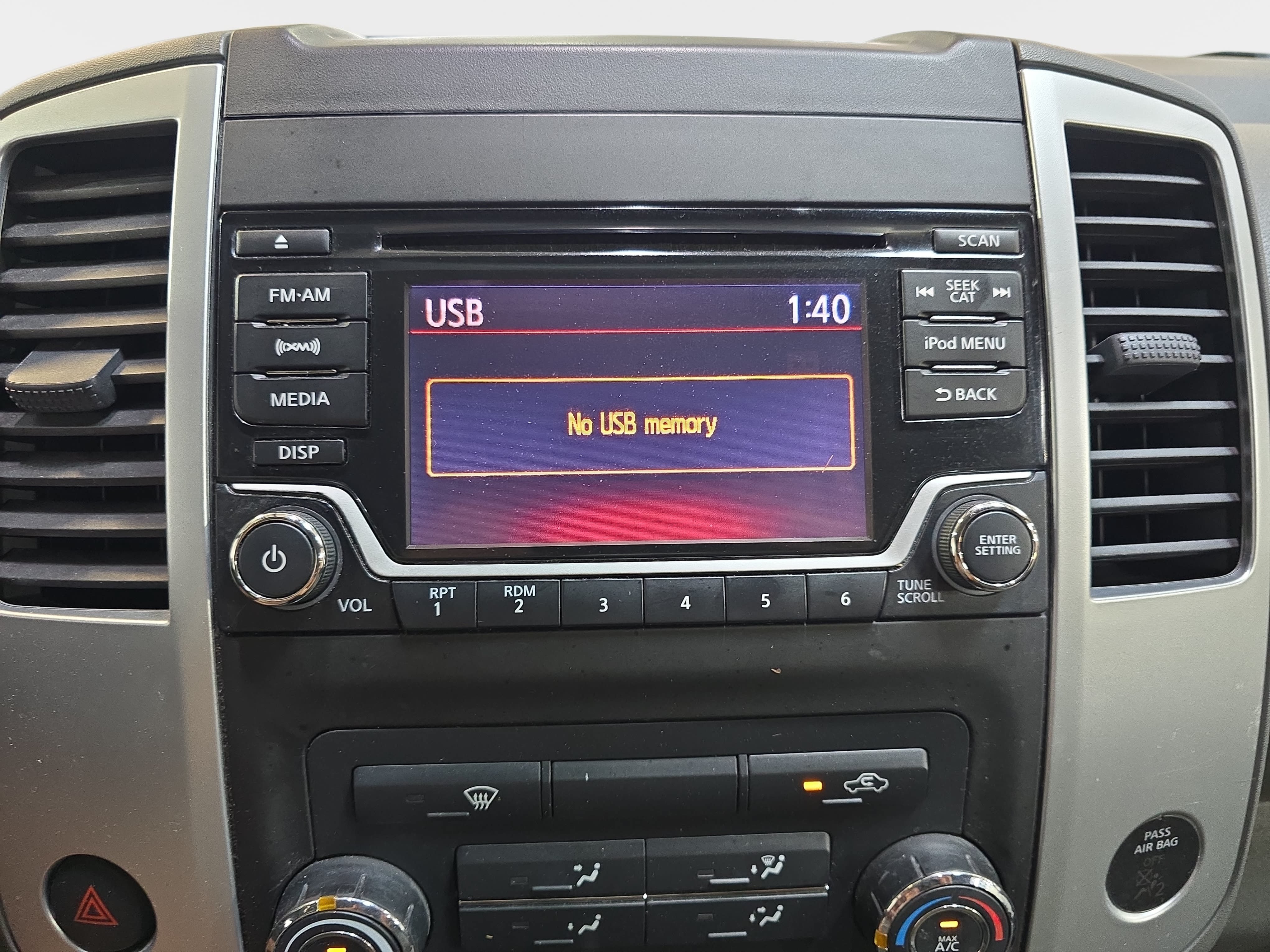 Used 2018 Nissan Frontier SV AWD/4WD image 19