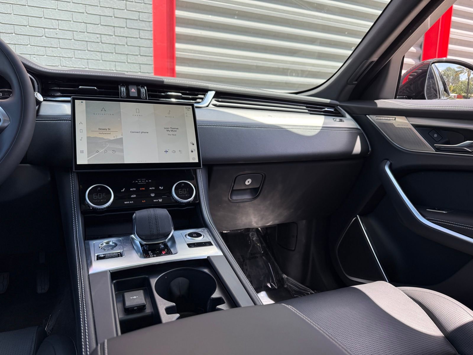 Used 2026 Jaguar F-PACE R-Dynamic S image 18